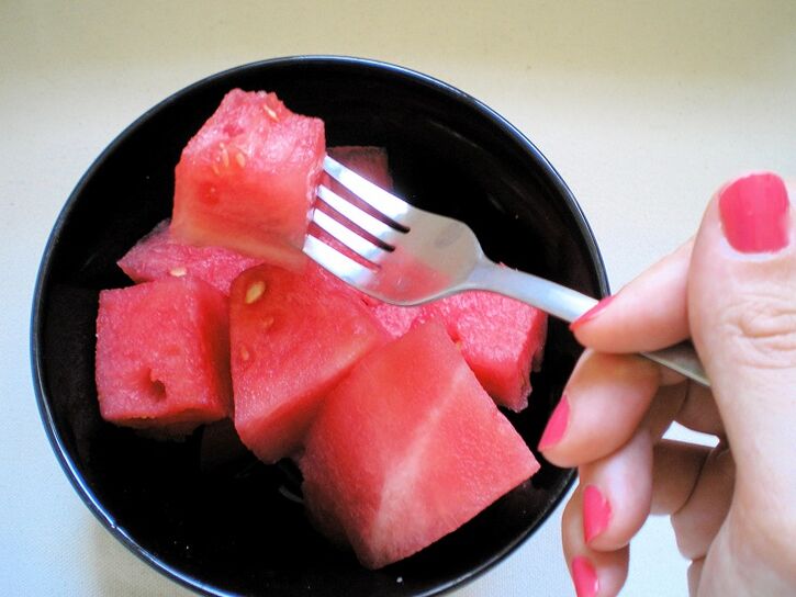 eats watermelon for weight loss